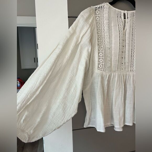 Altar'd State | Embroidered Boho Peasant Blouse size Small EUC - Picture 7 of 7